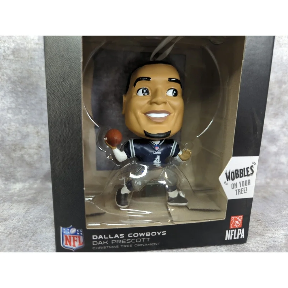HALLMARK NFL DALLAS COWBOYS DAK PRESCOTT BOBBLE CHRISTMAS ORNAMENT NEW WITH BOX